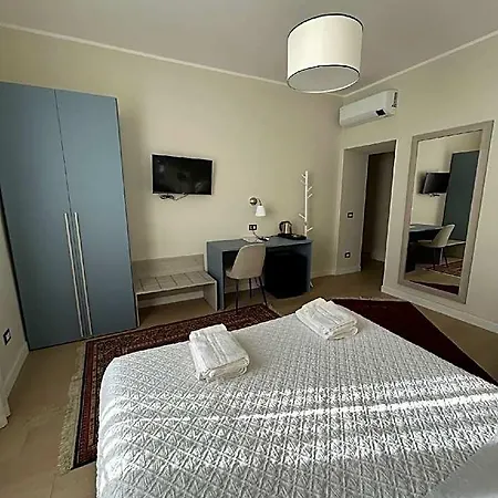 Colosseum Maison Pensionat 4*